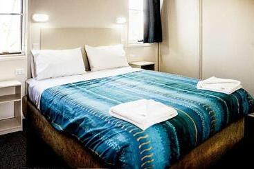 Peace Resorts Jervis Bay Holiday Cabins In Sussex Inlet