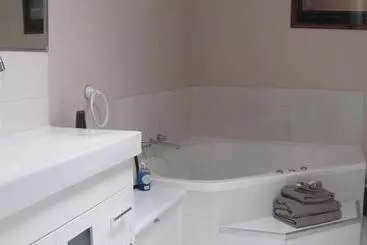 モーテル Bristol Hill Motor Inn