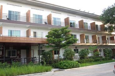 Hotel Baansakulpetch