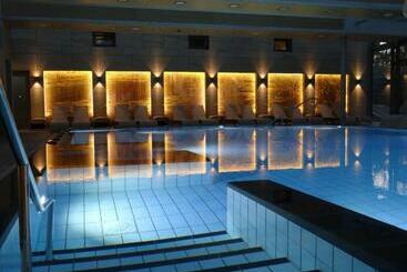 Отель Und Restaurant Am Peenetal