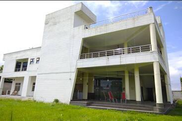 Hotel Oyo 16995 Sr Blessings