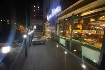 Tanan Center Serviced Apartments