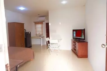 Hotel Bangtao Corner