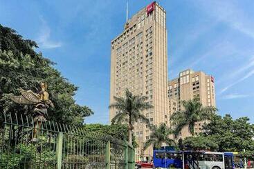 ホテル Ibis Guarulhos Aeroporto