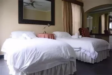 Pensión Meransha Self Catering Cc