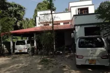 Pensió Wadduwa Homestay