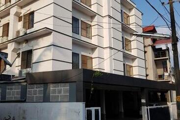 Aparthotel Shalom Residency