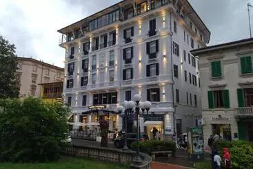 Отель Columbia Wellness & Spa