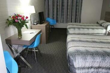 ホテル Stanford Inn & Suites