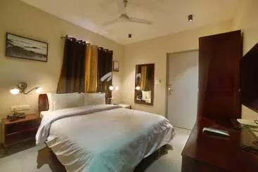 Hotel Marigold With Swimming Pool By Sah