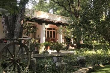 Hotel Rancho El Morillo