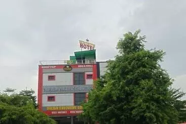 پانسیون Sultan Executive