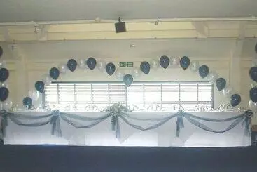 בית מלון כפרי Days Inn Sandy