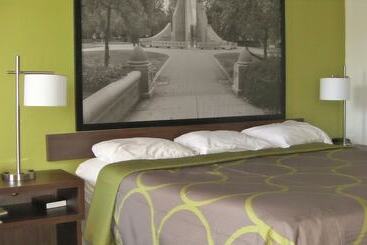 מוטל Super 8 By Wyndham Lafayette