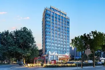 Hotel Ramada By Wyndham Wuhan Qingshan