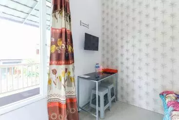 Pension Griya Mulya Near Alun Alun Batu Mitra Reddoorz