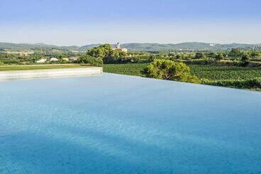 تختخواب و صبحانه Bolet Casa Modernista