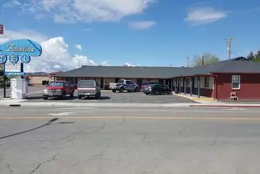 Travelers Motel