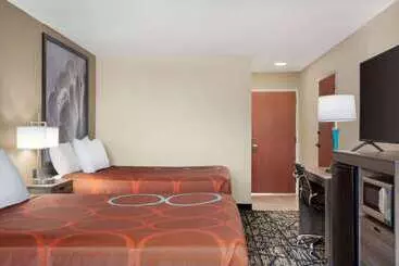 هتل Super 8 By Wyndham San Antonio Airport North