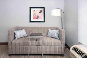 هتل Hampton Inn Charlotteuptown