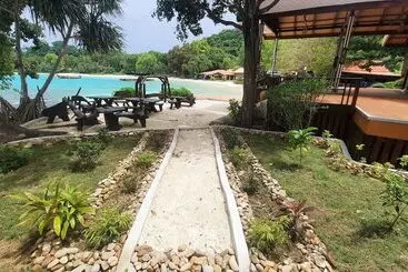 酒店 Phi Phi Natural Resort