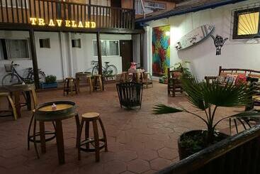 Hotel Hostal Traveland