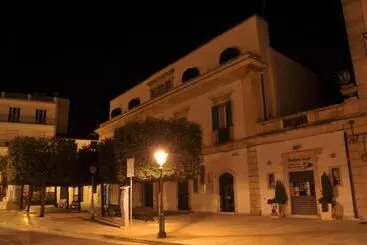 Bed and Breakfast Palazzo Agrusti   Residenza D Epoca