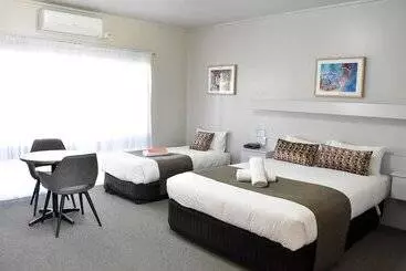 River Motel