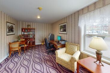 Smart Suites, Ascend Hotel Collection