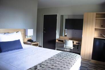 Microtel Inn & Suites By Wyndham Camp Lejeune/jacksonville