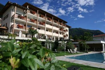 Otel B & B Gurterhof