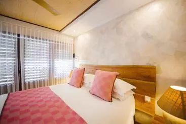 Hotel Bombora Medewi