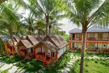 هتل Nha Minh Bungalow