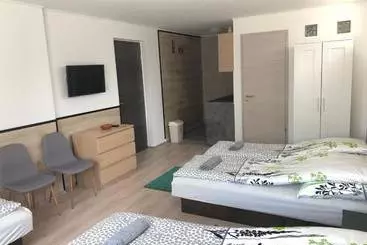 پانسیون Juno Apartman Vendégház