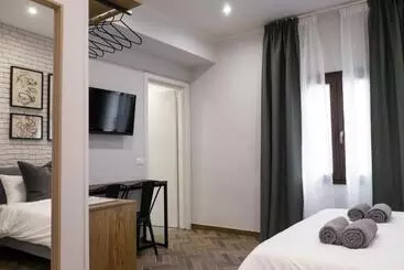 پانسیون The Gallery 42 Guest House