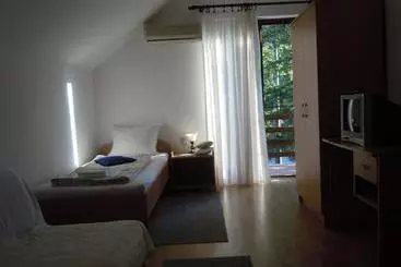 پانسیون Apartmani Sobe Biljana