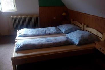 הוסטל Pension Rybářská Bašta