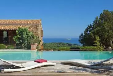 تختخواب و صبحانه Chambres D'hôtes Littariccia