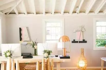 فندق Hero Beach Club