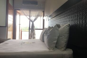 בית מלון כפרי Savera