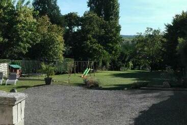 펜션 Le Clos Du Mont César