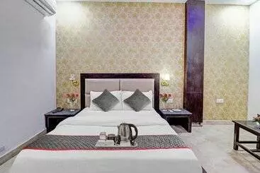 Townhouse 1012 Hotel Dell Inn