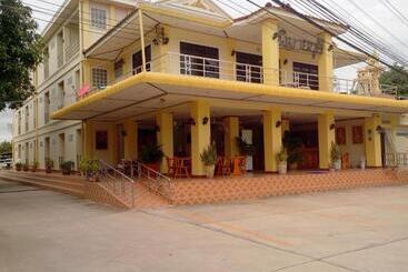 Hotel โรงแรมพิมายบุรี Phimaiburi Apartment