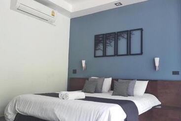 Hotel Baan Chao Mai Beach House