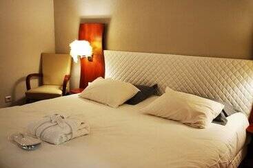 Отель Artémis Hôtel & Spa Bistro Coquet