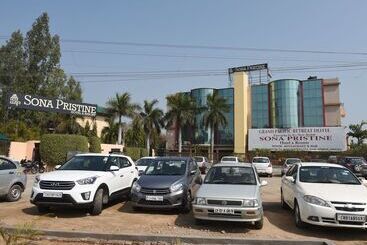 Hotel Sona Pristine