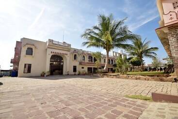 Menal Jungle Safari Resort