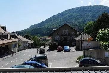 ホテル Auberge Aux Deux Sapins