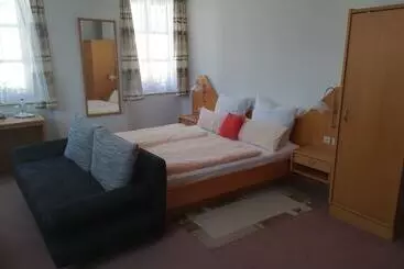 Pension Gasthof Zum Goldenen Löwen