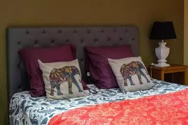 Majatalo Le Fauverney Lodge